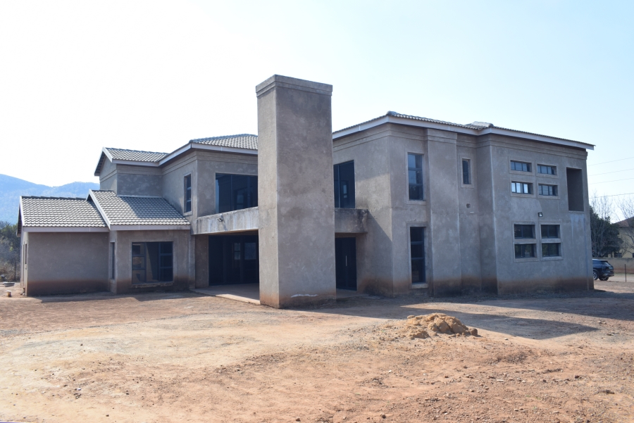 5 Bedroom Property for Sale in Olifantsnek North West